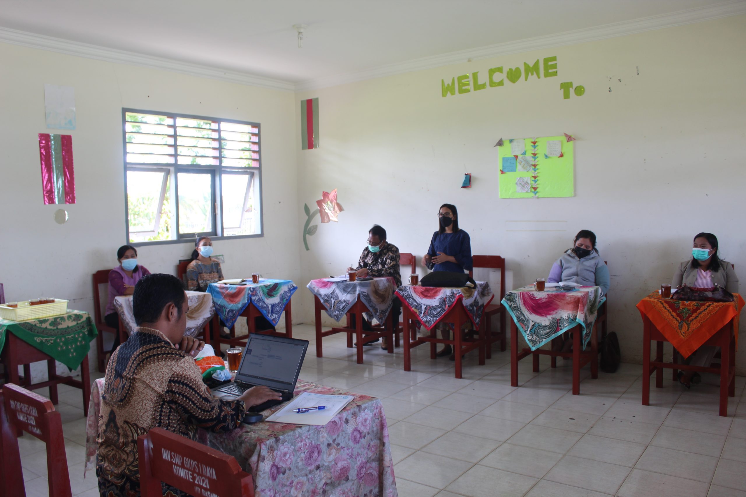 Rapat Evaluasi Kepala Sekolah dan Kepala Asrama Wilayah Raya
